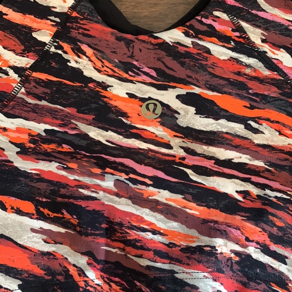 Lululemon tiger print crop tank - Picture 5 of 5